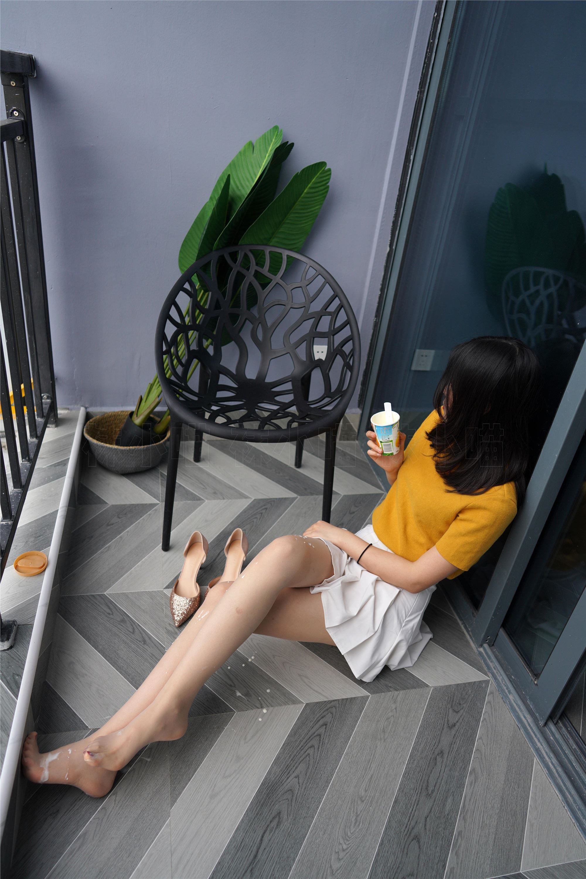 KittyWawa袜小喵  KT194《滴到腿上了》